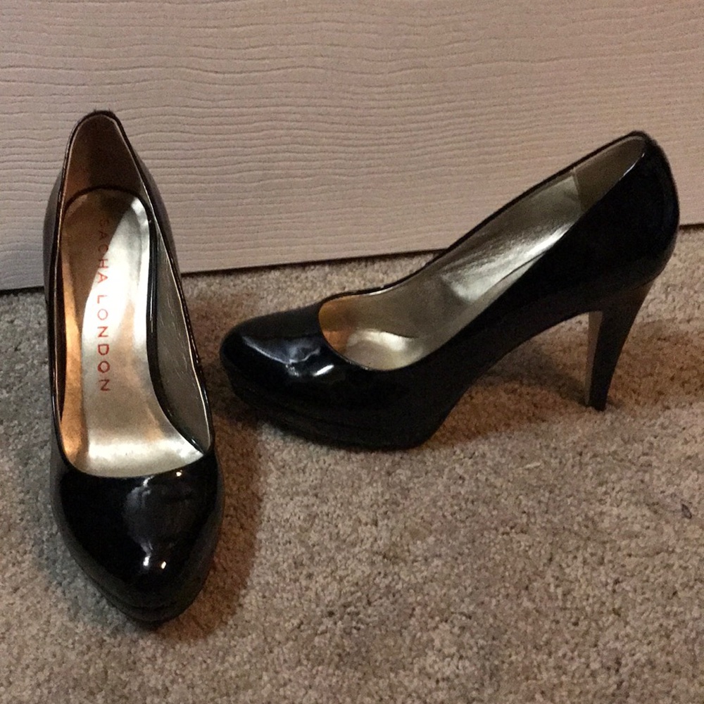 Sacha London black patent leather heels. Size 9.